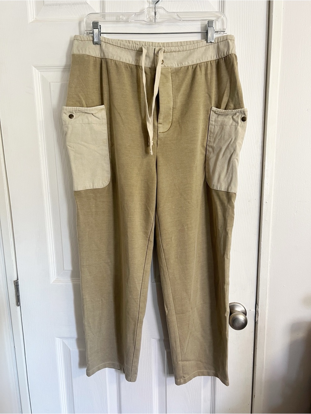 Universal Thread Two-Tone Olive & Light Green Drawstring Joggers M